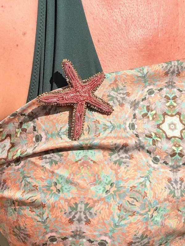 Broche étoile de mer brodée main broderie accessoires de mode Lyon foulard bandana