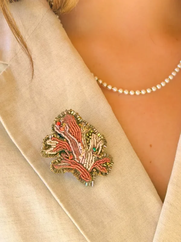 Broche brodée fait-main Corail Accessoires mode Lyon