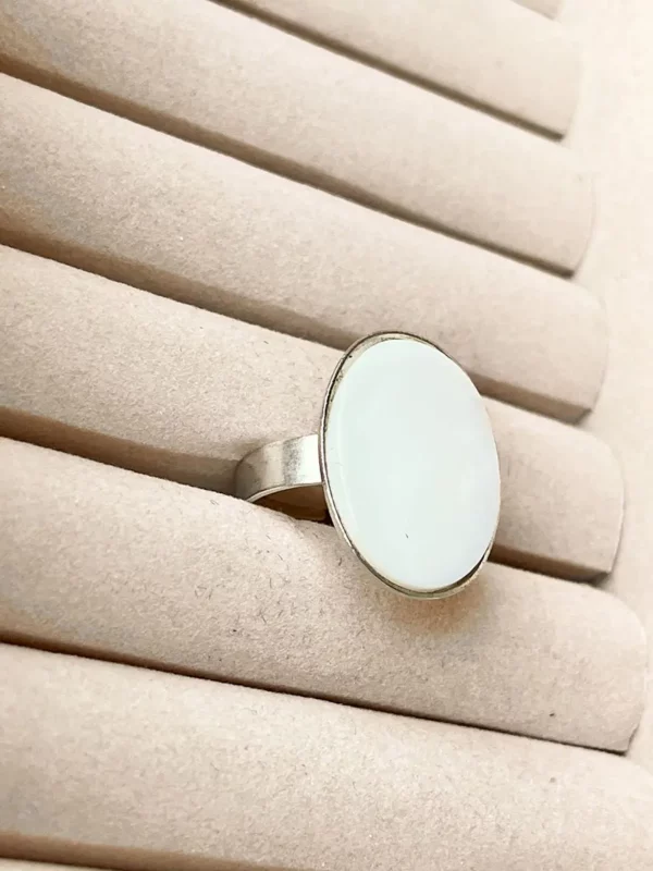 Bague nacre ovale argent légère bijoux Lyon
