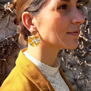 boucles d'oreilles légères pendentif demi lune mix ocre blanc bijoux lyon