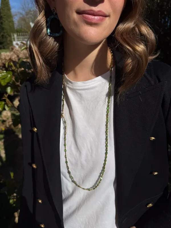 Collier long perles fines cristal vert modèle Cora bijoux Lyon boucles d'oreilles